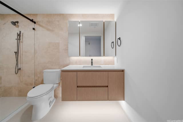 1 Bath Condo in Honolulu — photo 48
