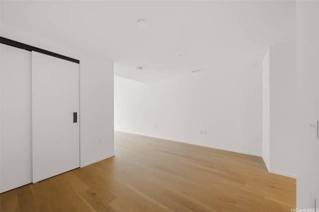 1 Bath Condo in Honolulu — photo 39