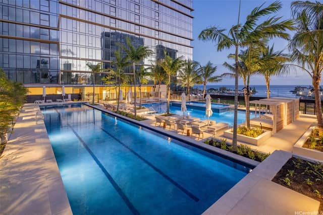 1 Bath Condo in Honolulu — photo 4