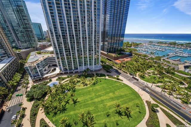 1 Bath Condo in Honolulu — photo 21